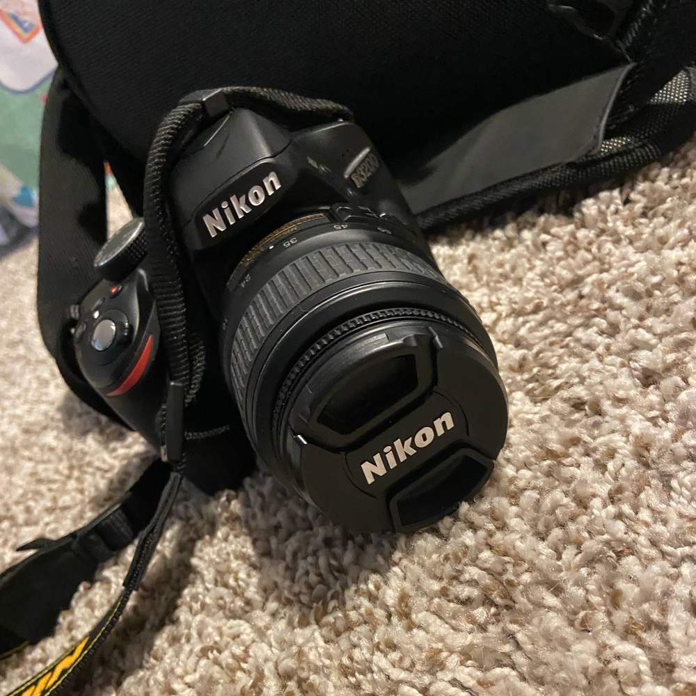 Nikon d3200 with two lenses